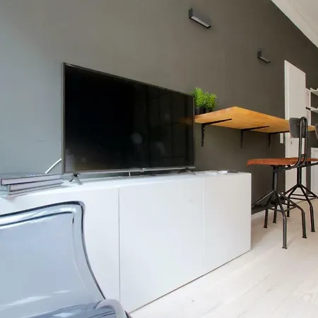 Luxury By Hi5 - Aranykéz 7 *