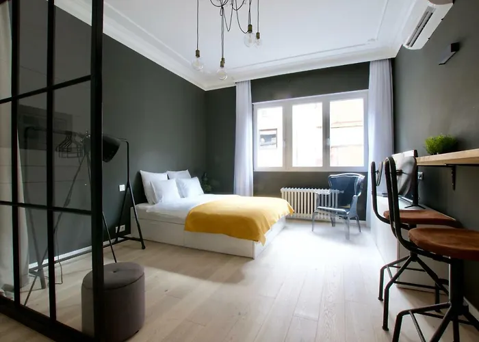 Luxury By Hi5 - Aranykez 7 *