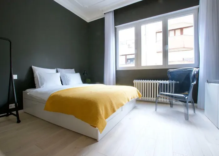 Luxury By Hi5 - Aranykéz 7 *